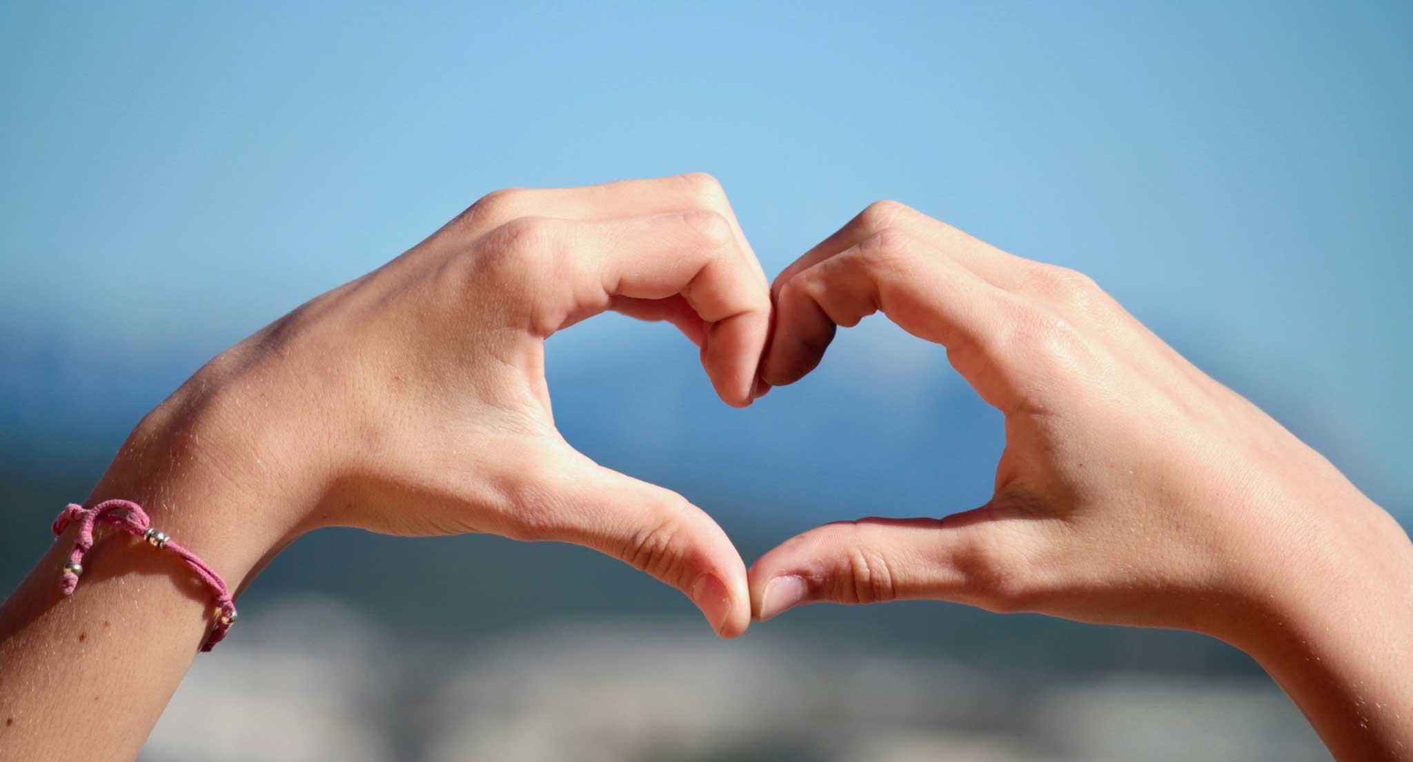 Herz aus zwei Händen